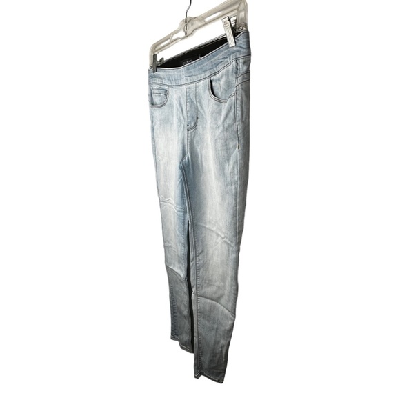 One 5 One Bombshell Fit Pull On Jeans - Picture 4 of 8